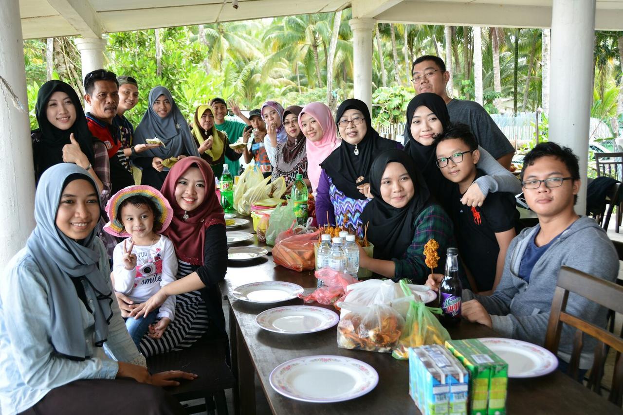 Pandan Beach Homestay Kampong Pandan Exterior photo